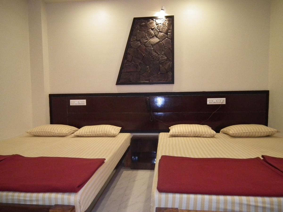 Galaxy Lodge Chikmagalūr Esterno foto