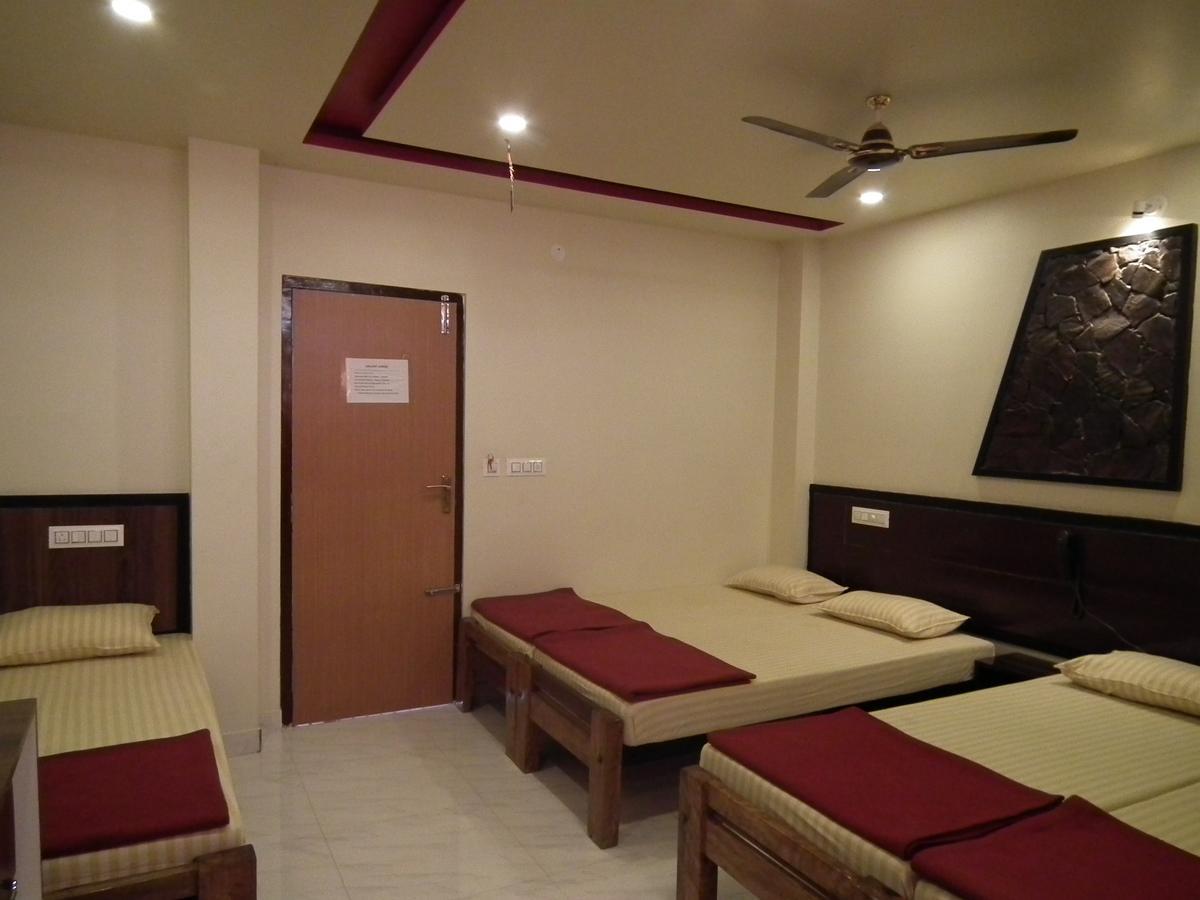 Galaxy Lodge Chikmagalūr Esterno foto
